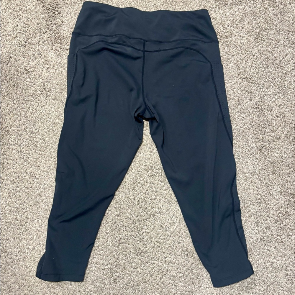 Compression Black Athletic Leggings - Picture 2 of 4